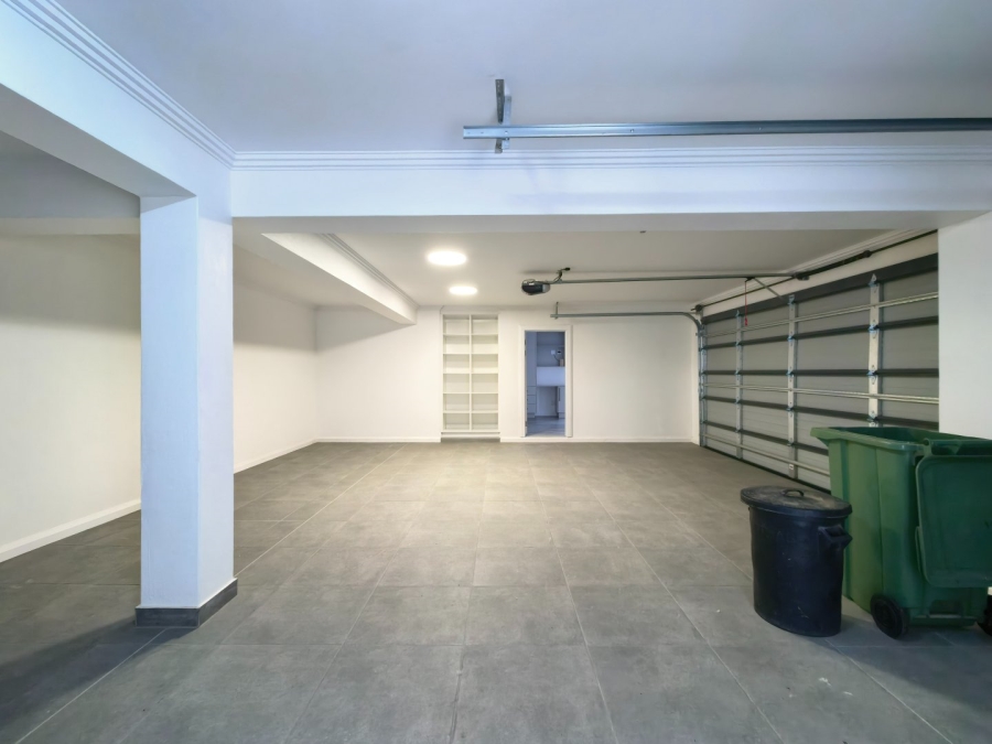 5 Bedroom Property for Sale in Kingswood Golf Estate Western Cape